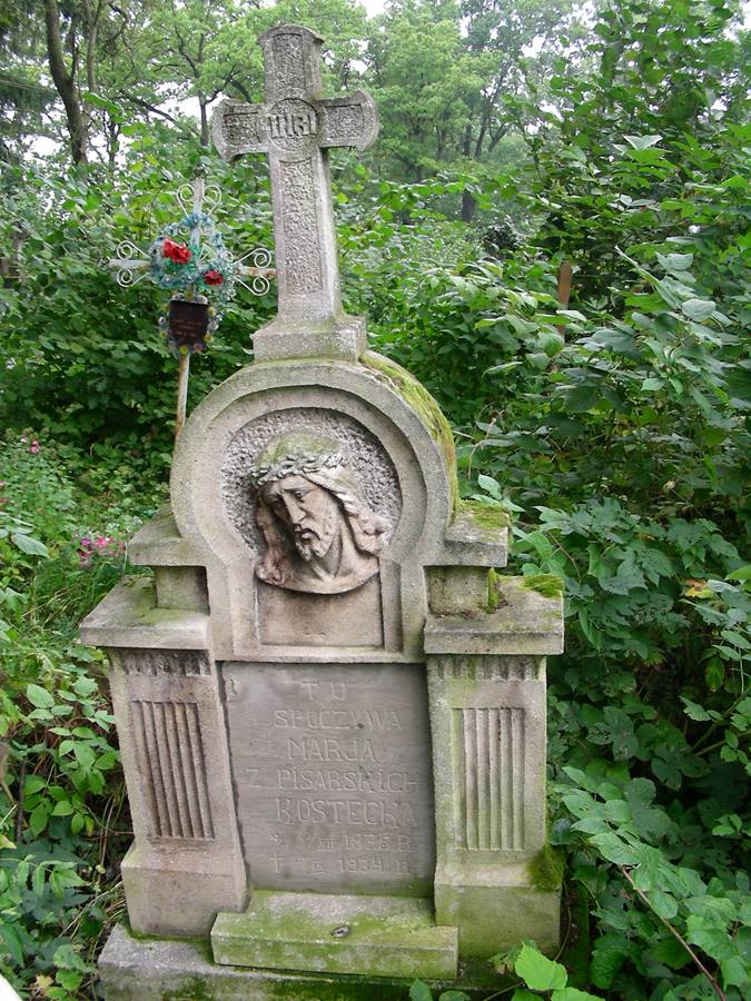 Tombstone of Maria Kostecka, cemetery in Potok Złoty, state from 2006