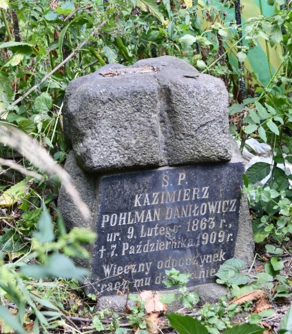 Nagrobek Kazimierza Daniłowicza, cmentarz Bajkowa w Kijowie, stan z 2021.