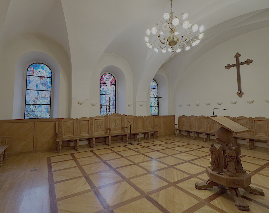 Photo showing Witraże Stanisława Jakubczyka w klasztorze cystersów w Stičnej