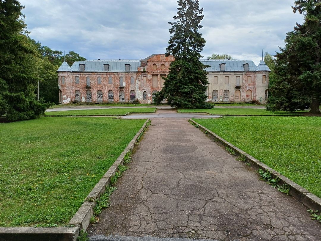 Fotografia przedstawiająca Dom zdrojowy według projektu Mariana Lalewicza