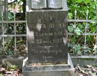 Nagrobek Agaty Hubner, cmentarz Bajkowa w Kijowie, stan z 2022