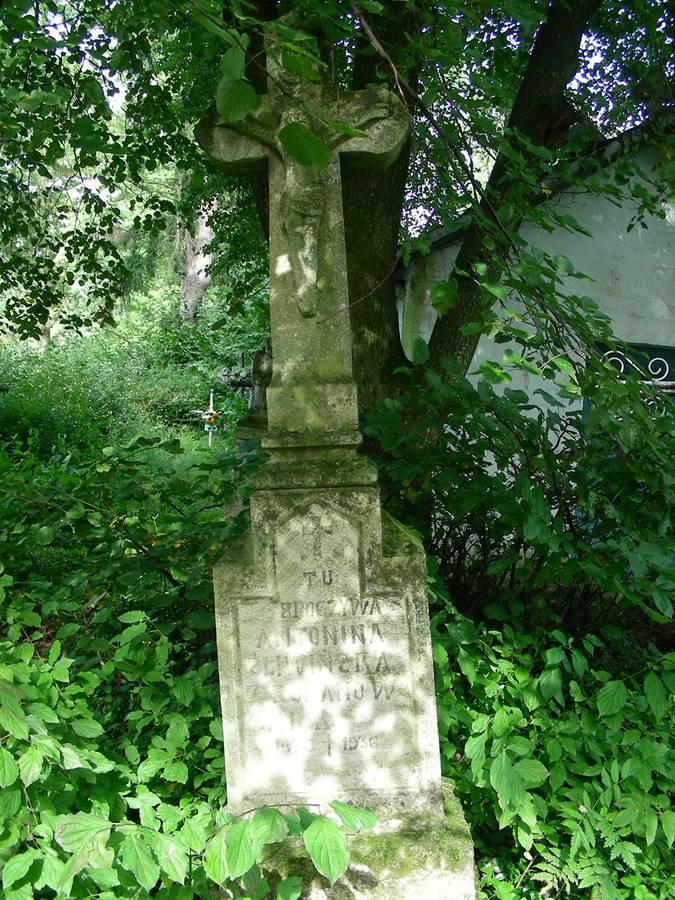 Tombstone of Antonina Sliwinska, cemetery in Potok Zloty, state from 2006