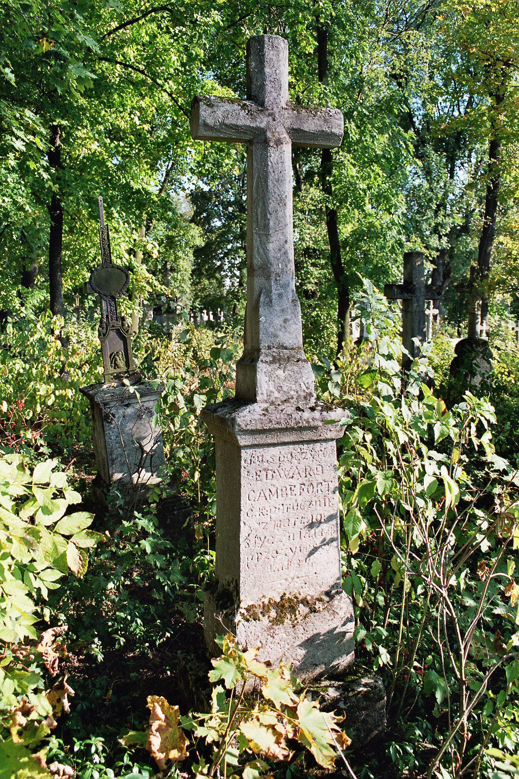Nagrobek Edwarda Cambeforta, cmentarz miejski w Buczaczu, stan z 2005 r.