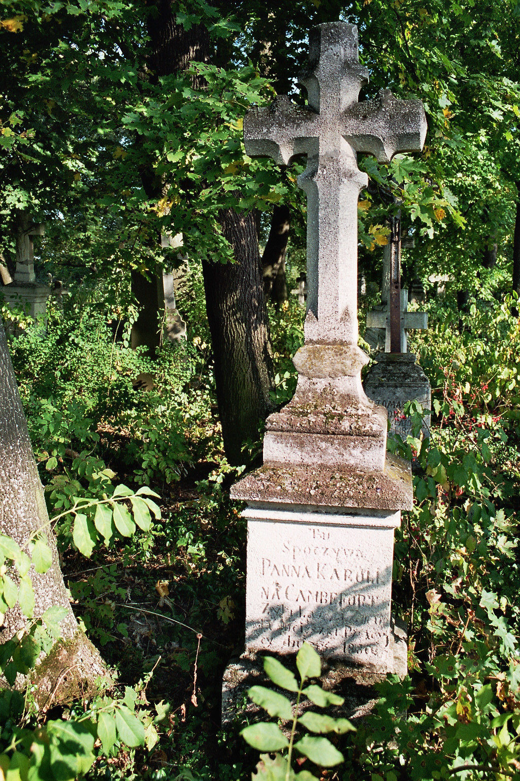Nagrobek Karoliny Cambefort, cmentarz miejski w Buczaczu, stan z 2005 r.