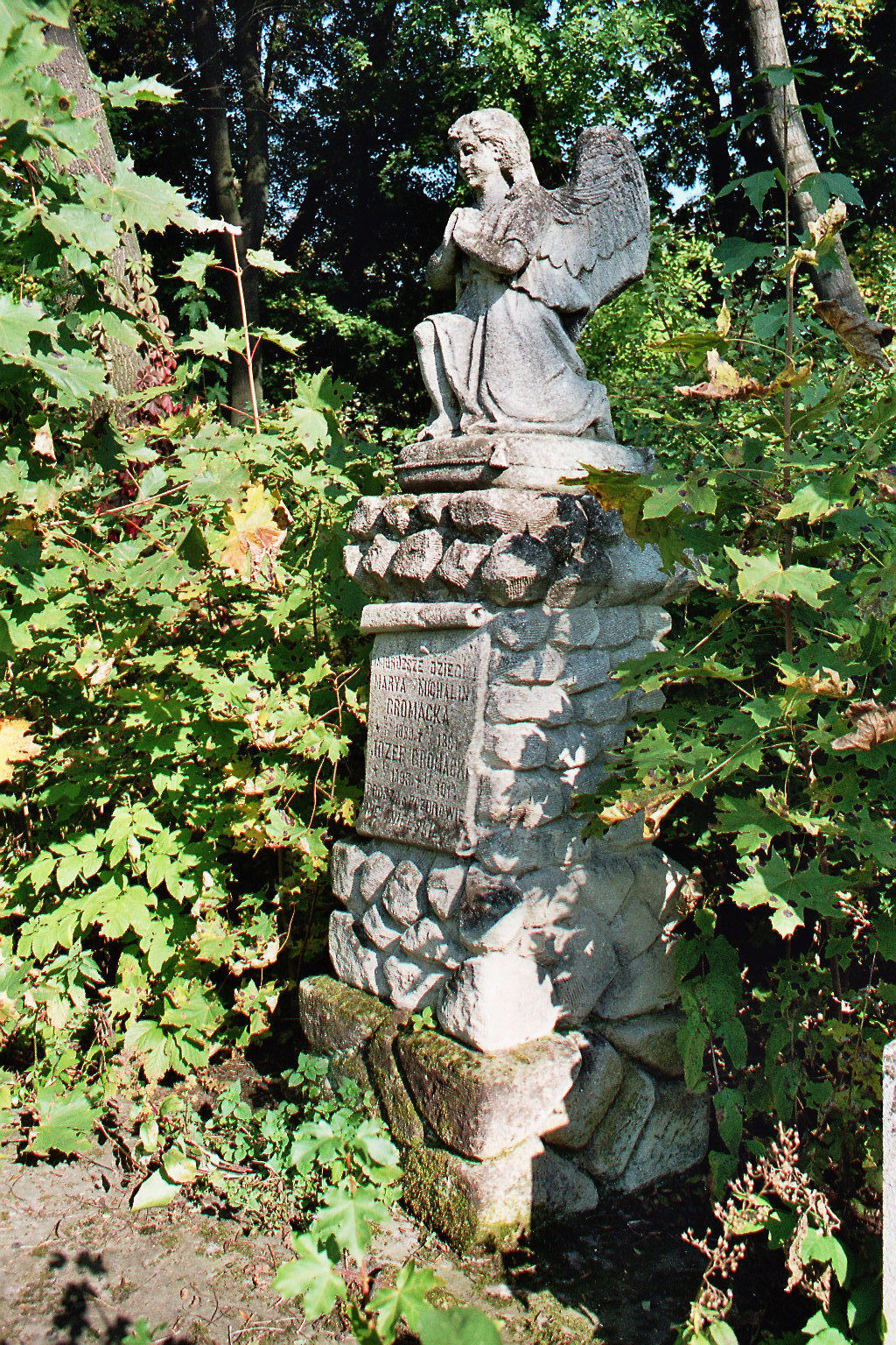 Tombstone of Maria Michalina and Jozef Gromacki, Buczacz city cemetery, as of 2005.
