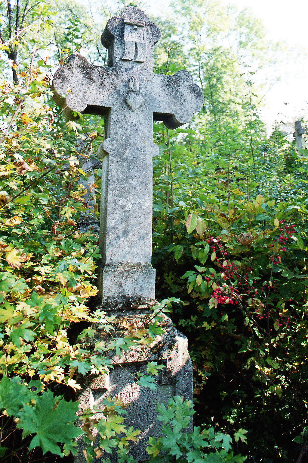 Nagrobek Marii i Jana Turczańskich, cmentarz miejski w Buczaczu, stan z 2005 r.