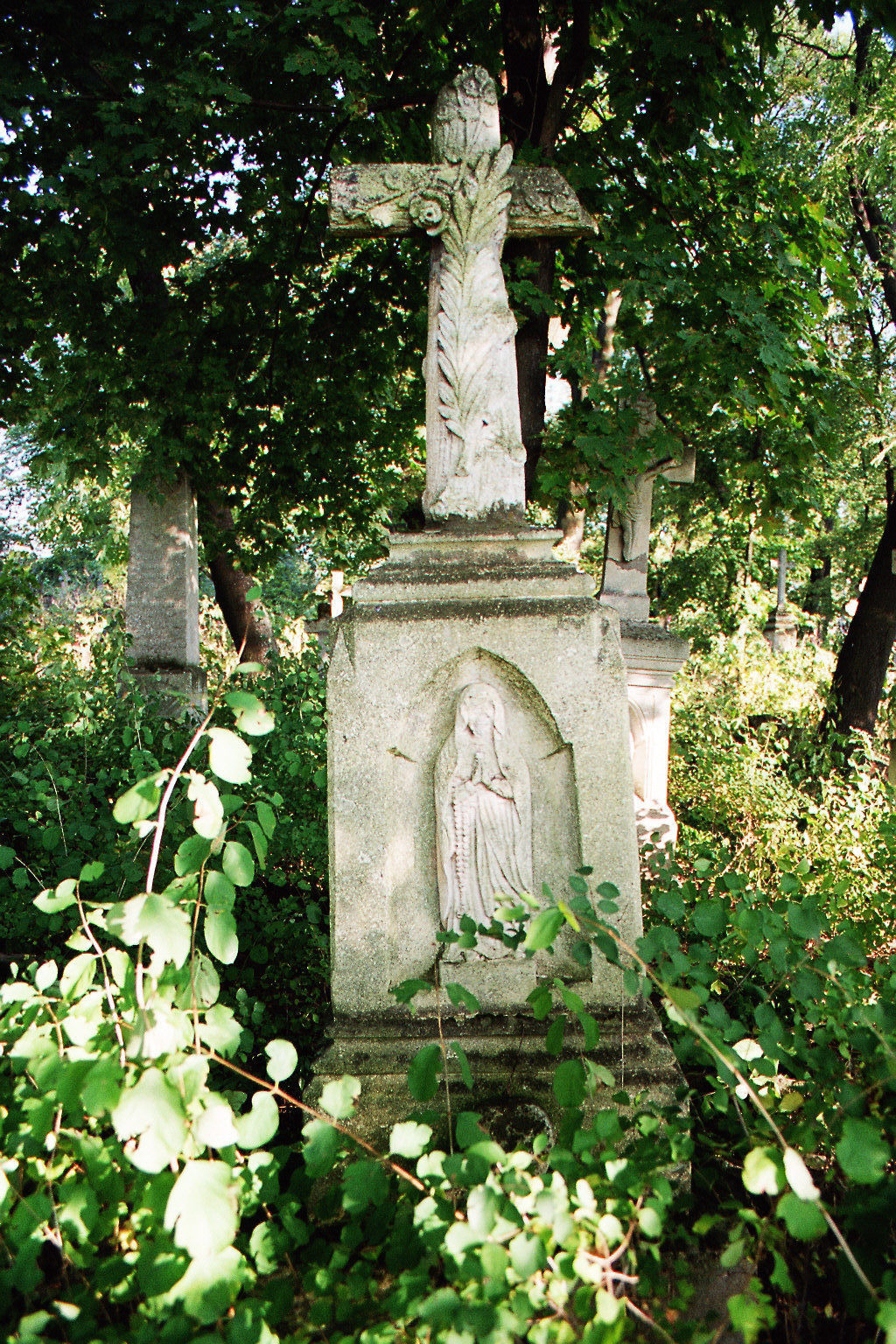Nagrobek Walentego Turczańskiego, cmentarz miejski w Buczaczu, stan z 2005 r.