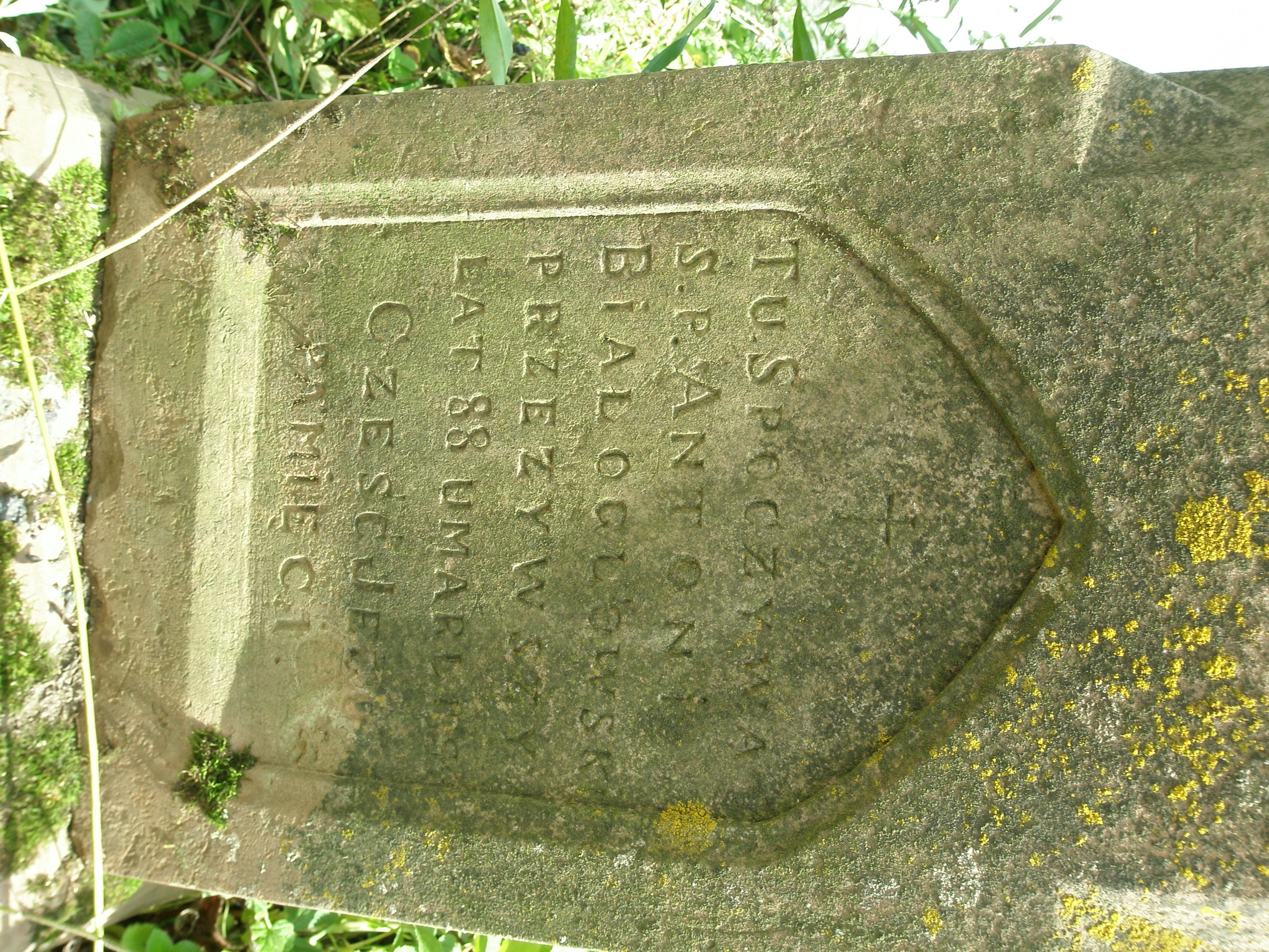 Inscription from the gravestone of Antoni Bialoglovski, cemetery in Medvedovce, as of 2006