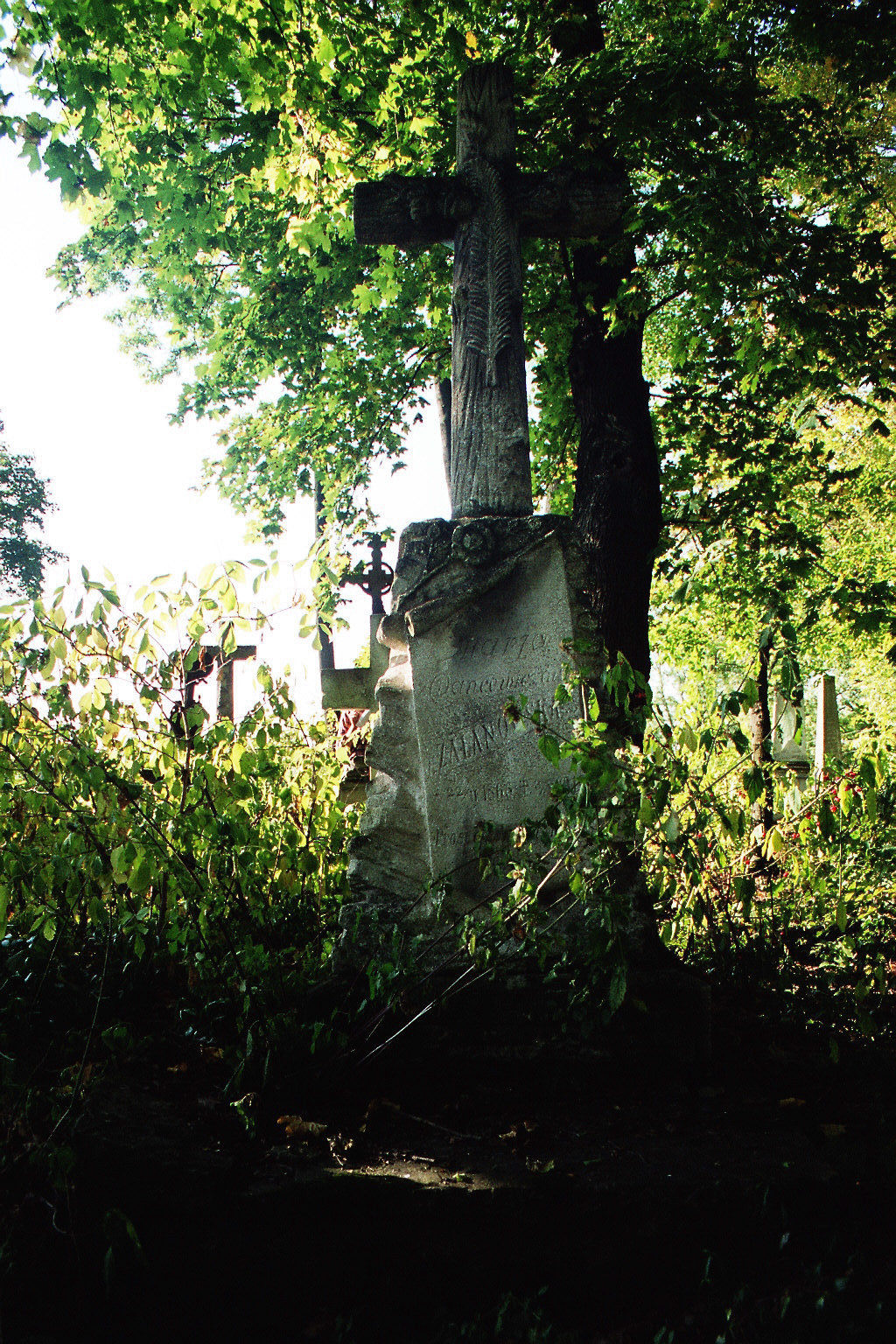 Nagrobek Marii Załanowskiej, cmentarz miejski w Buczaczu, stan z 2005 r.