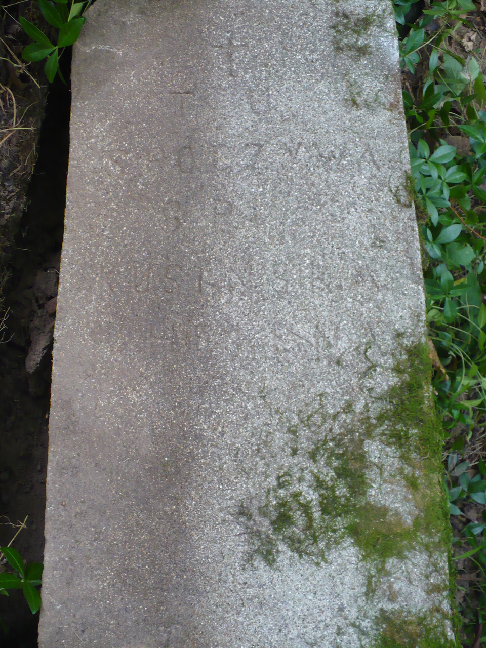 Tombstone of Helena Kusinska, cemetery in Puzniki, state from 2008