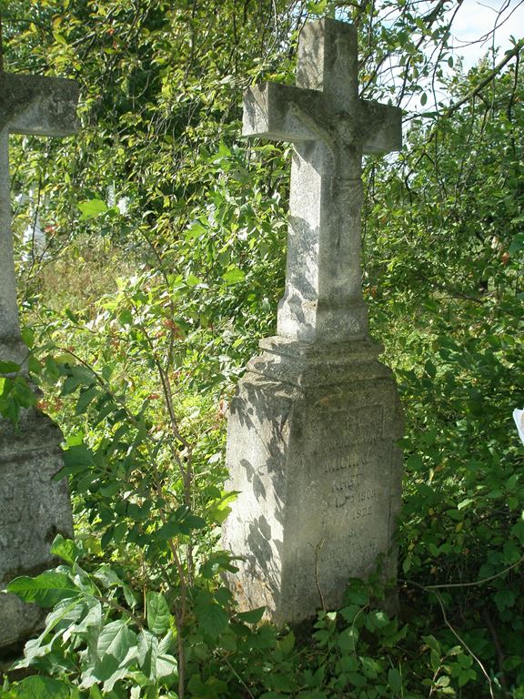 Nagrobek Michała Kreta, cmentarz w Pyszkowicach, stan z 2006