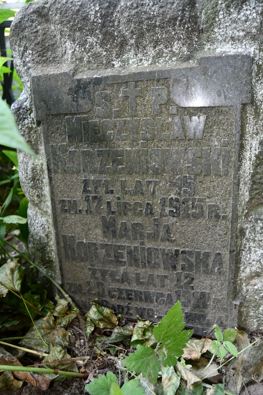 Fotografia przedstawiająca Tombstone of Maria and Mieczysław Korzeniowski