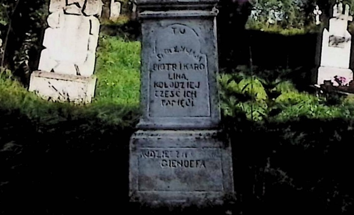 Photo montrant Tombstone of Karolina and Piotr Kołodziej