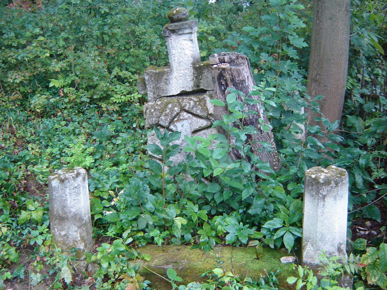 Nagrobek Mar[ii] Mirzwiak, cmentarz miejski w Buczaczu, Ukraina