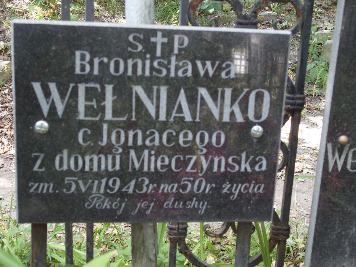 Bronislawa Wełnianko's gravestone