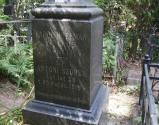 Nagrobek Karola Hoffmana, Antoniego Szobera