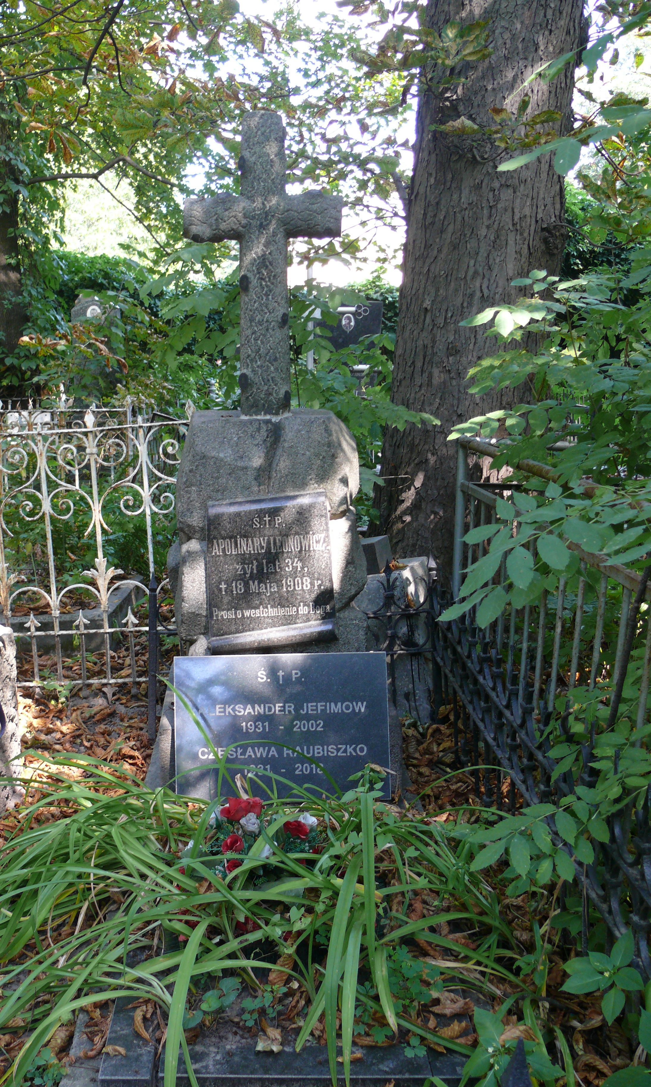 Tombstone of Apoleni Leonovich, Aleksandr Yefimov and Chesława Raubiszko