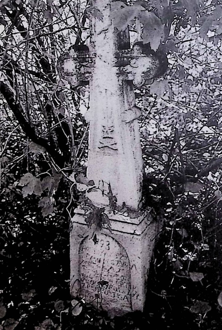 Photo montrant Tombstone N.N.