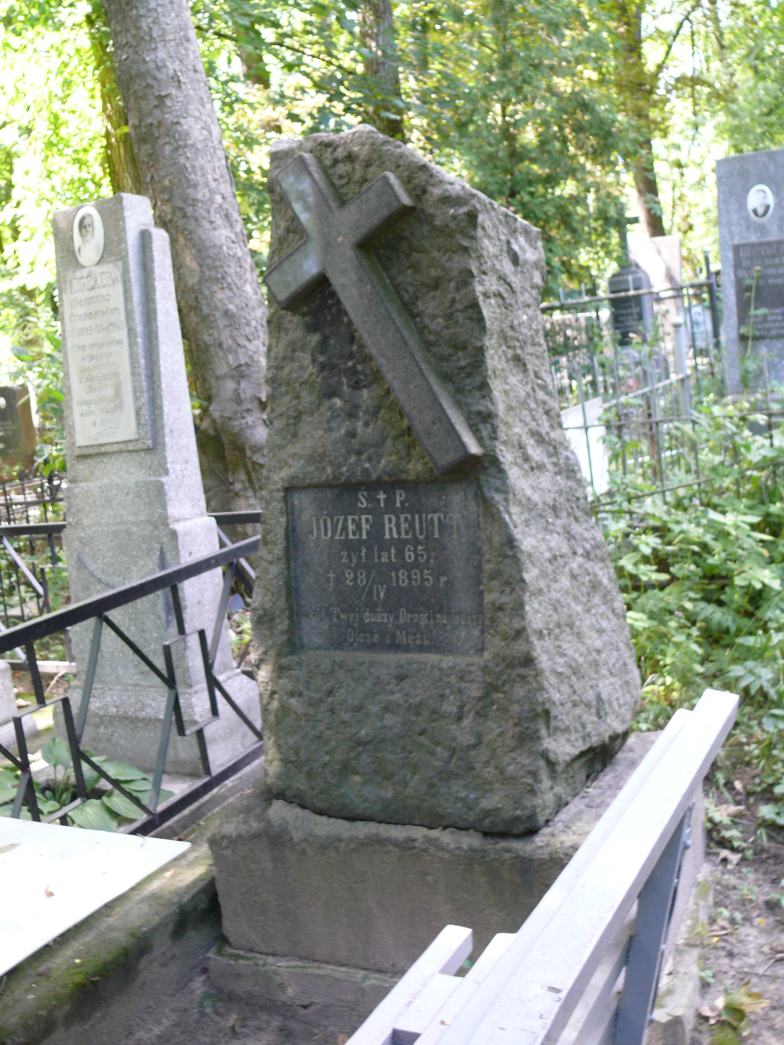 Tombstone of Josef Reutt