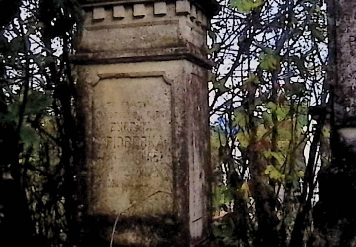 Photo montrant Eugenia Piórecka\'s gravestone