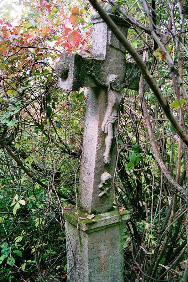 Tombstone of Antonina Kisielewska, Czerwonogrod cemetery, state from 2005
