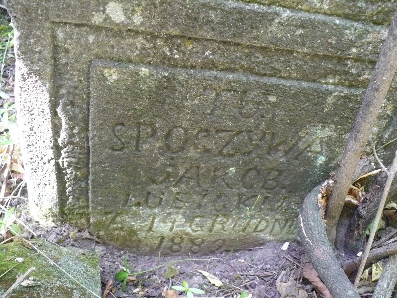 Nagrobek Jakuba Lubickiego, cmentarz w Czerownogrodzie (Nyrkowie), stan z roku 2005