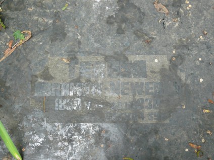 Napis z nagrobka Teresy Abramow Newerly