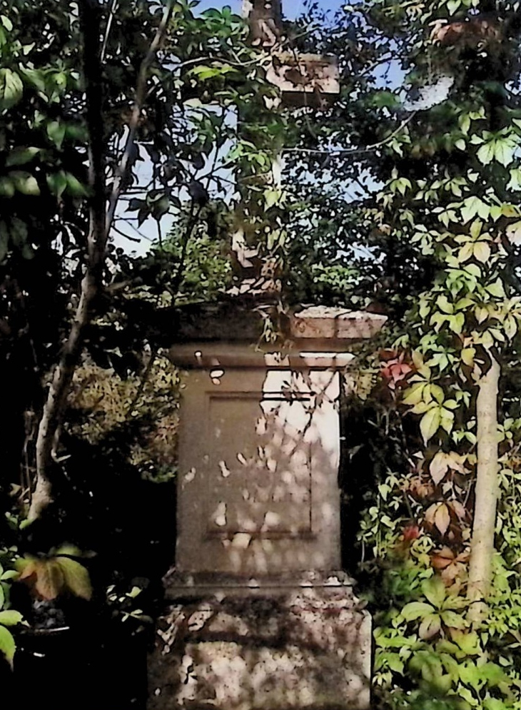 Photo montrant Tombstone of Michał Skibiński