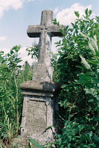 Nagrobek Wiktorii Derkacz, cmentarz w Głęboczku, 2004