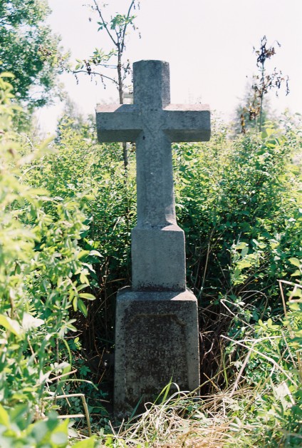 Nagrobek Jadwigi Ksiondzydzyny, cmentarz w Głęboczku