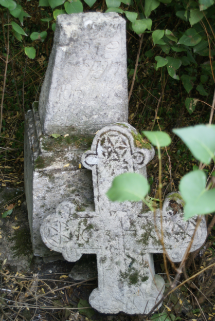 Tombstone of Stefan Johowyk, cemetery in Milovce, state from 2009