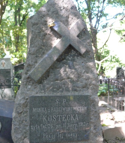Nagrobek Moniki Kosteckiej