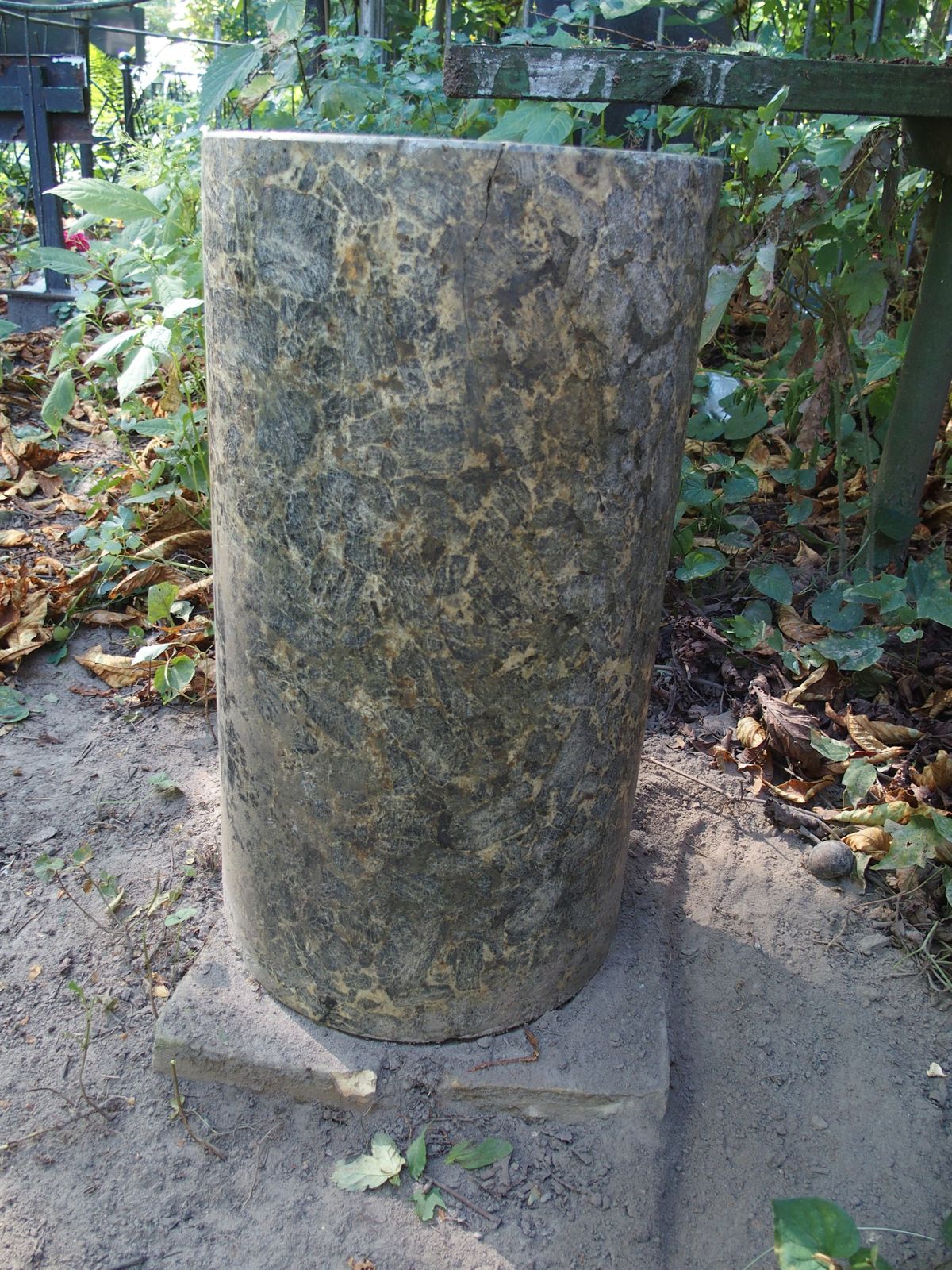 Gravestone of Julian Kleybel