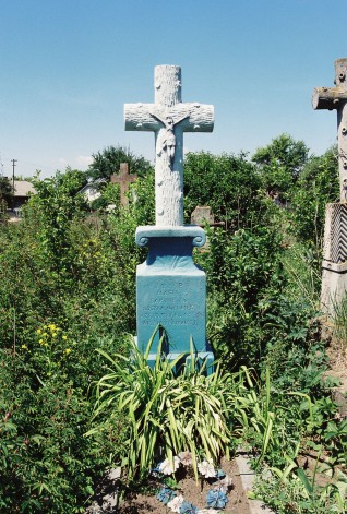 Nagrobek Marii Sakundiak, cmentarz w Głęboczku, 2004