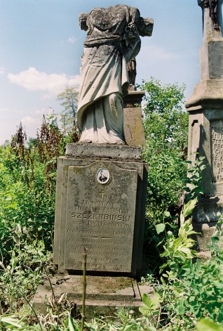 Nagrobek Romana Stanisława Szczerbińskiego, cmentarz w Głęboczku