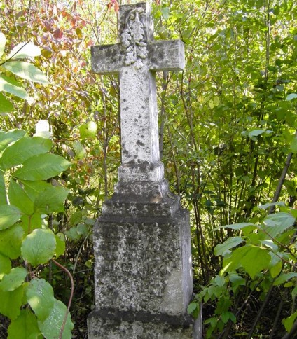 Nagrobek Franciszki Lipińskiej, cmentarz w Popowcach, stan z 2005