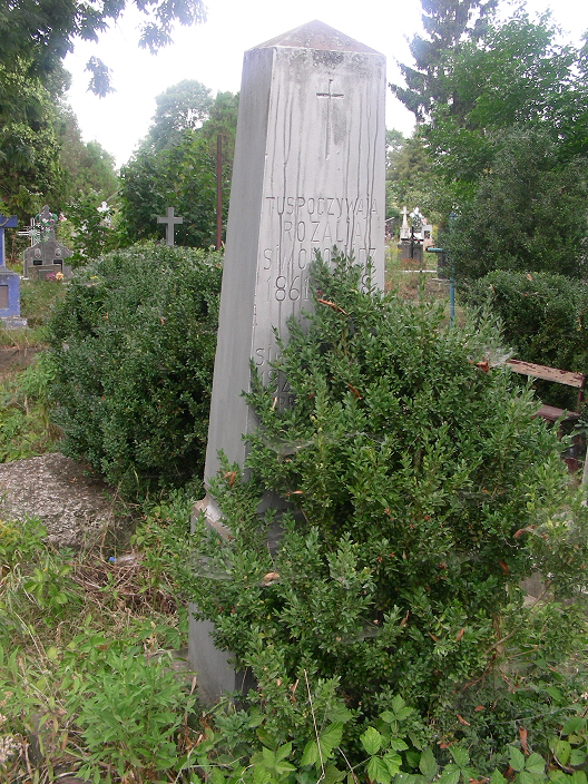 Tombstone of Jan and Rozalia Simonowicz, Zaleszczyki cemetery, as of 2019.