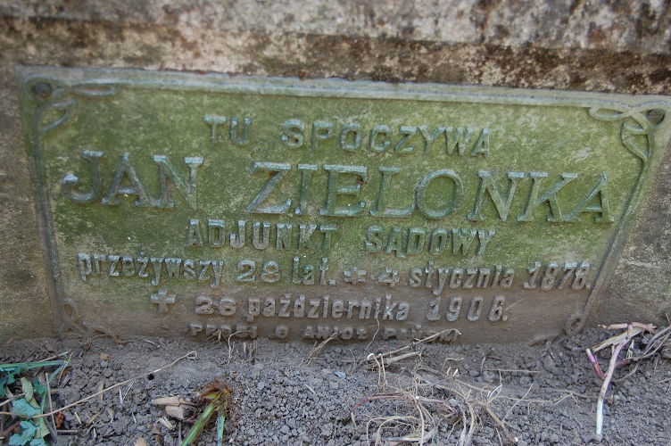 Nagrobek Jana Zielonki, cmentarz w Zaleszczykach, stan z 2019 r.