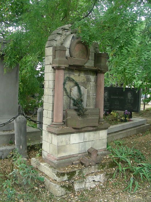 Tombstone of Jan Chowaniec, Zaleszczyki cemetery, as of 2019.