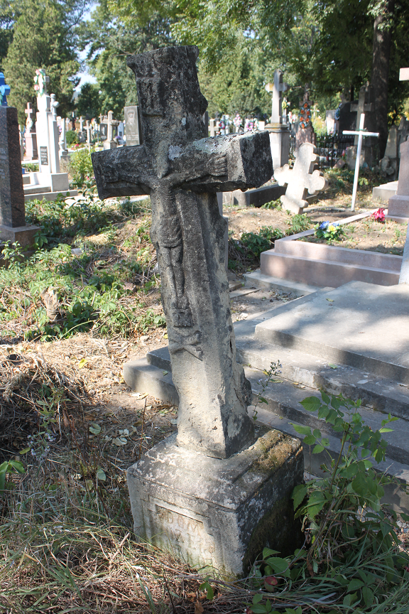 Tombstone of Jozef Piotrow[ski]s, Zaleszczyki cemetery, as of 2019.