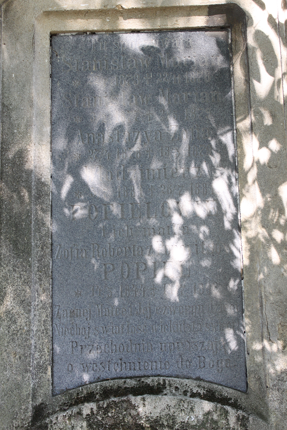 Tombstone of the Popiel family, Zaleszczyki cemetery, as of 2019.