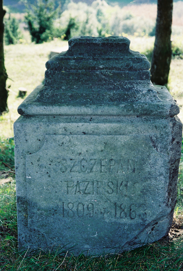 Tombstone of Szczepan Pazirski, Krzywchy cemetery, Ukraine