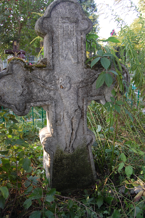 Tombstone of J[u]dith Er[lbr]üch, Zaleszczyki cemetery, as of 2019.