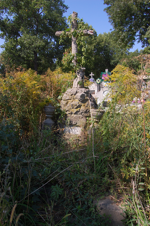 Tombstone of Adam and Michael Hussakowski, Zaleszczyki cemetery, as of 2019.