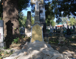 Nagrobek Marcina Kaweckiego, cmentarz w Zaleszczykach, stan z 2019 r.