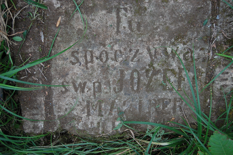 Tombstone of Józefa Masiner, Zaleszczyki cemetery, as of 2019.