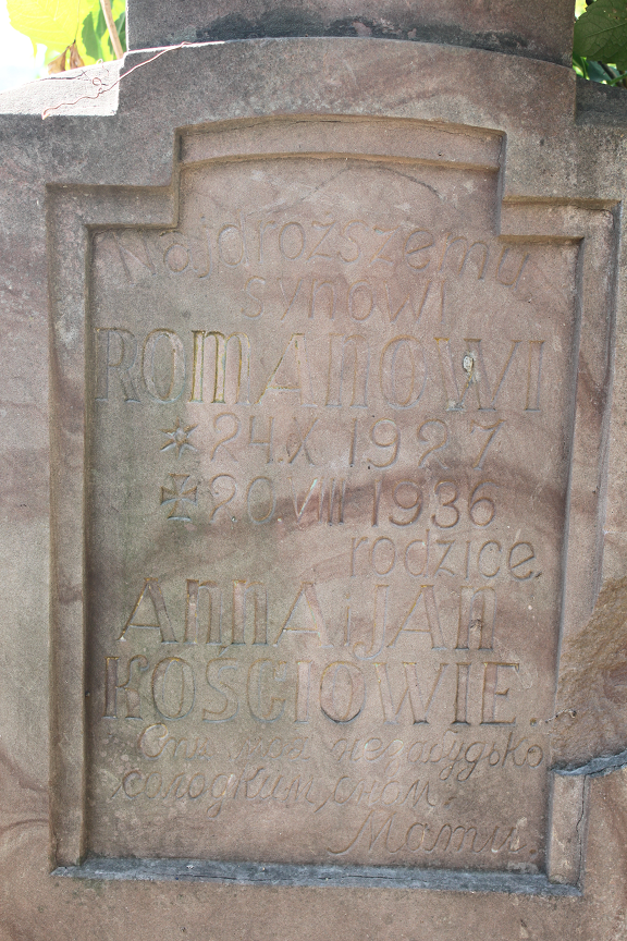 Tombstone of Roman Kości, Zaleszczyki cemetery, as of 2019.