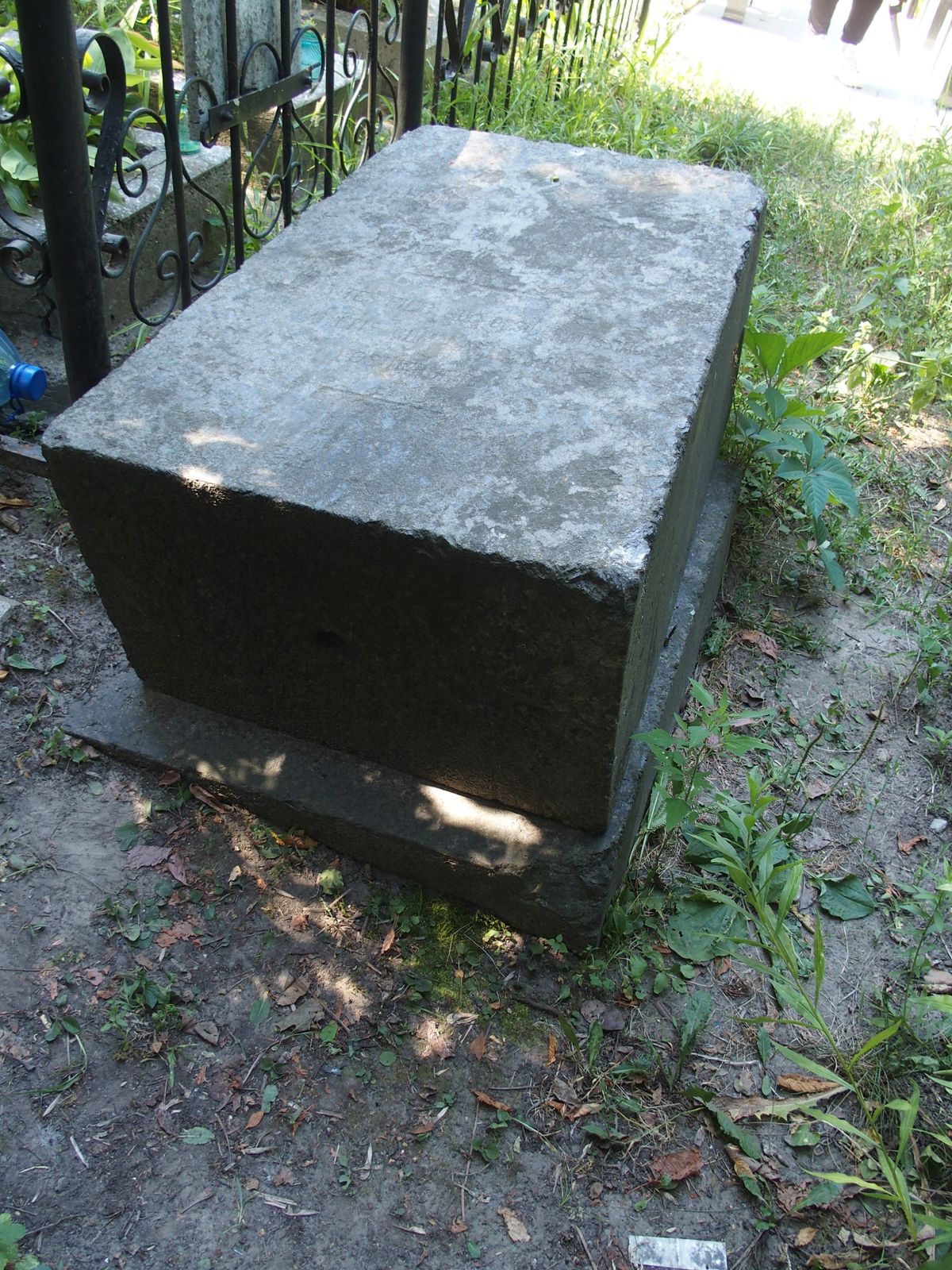 Tombstone of Thomas Modzelewski, Baykova cemetery, Kyiv, as of 2021
