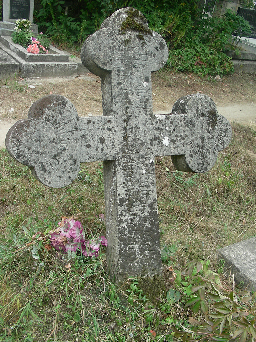 Tombstone of There[s]y Mo[litrin], Zaleszczyki cemetery, as of 2019.