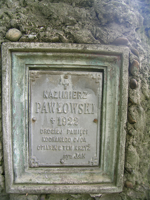 Tombstone of Kazimierz Pawlowski, Zaleszczyki cemetery, as of 2019.